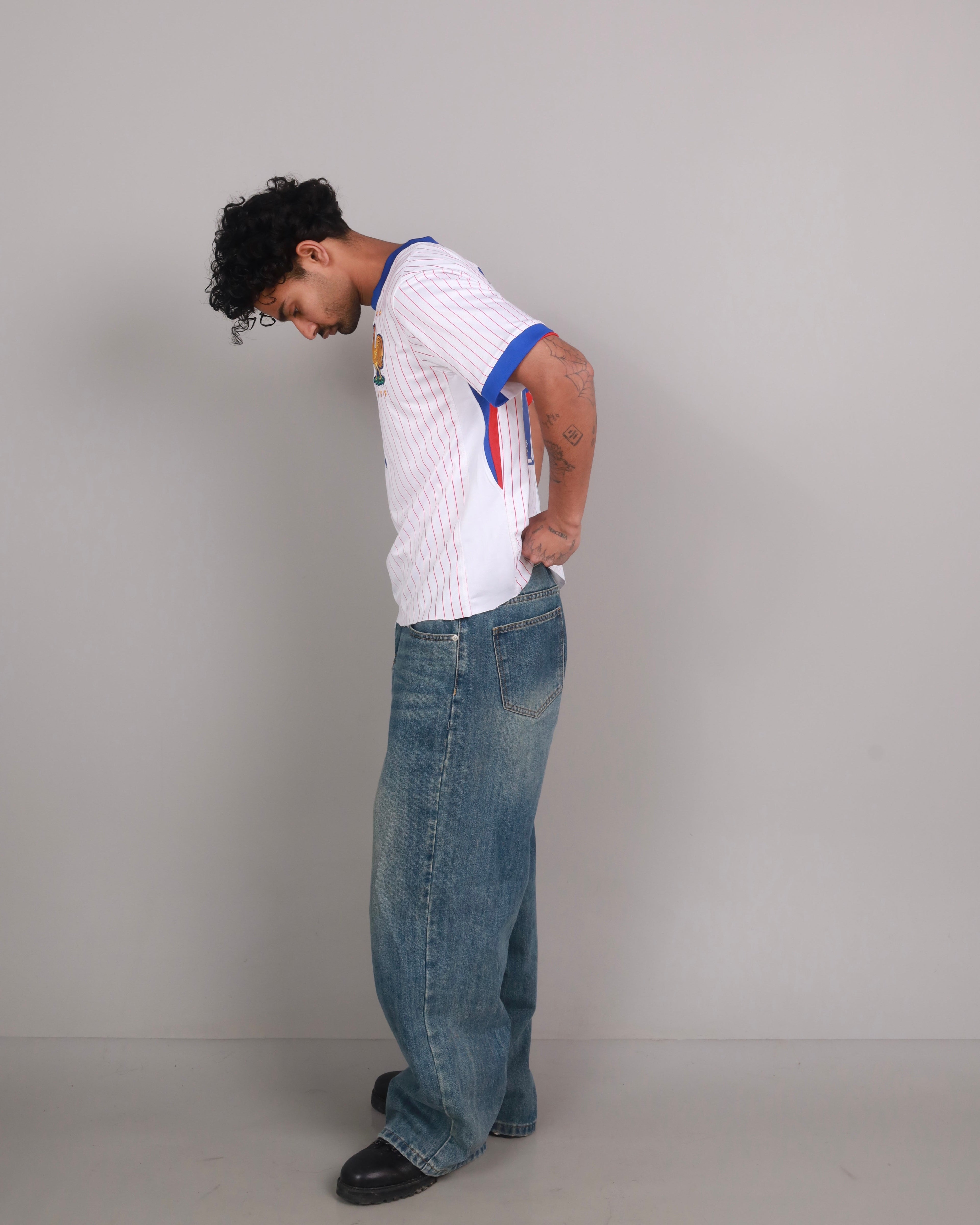 Distressed Denim Jeans V1
